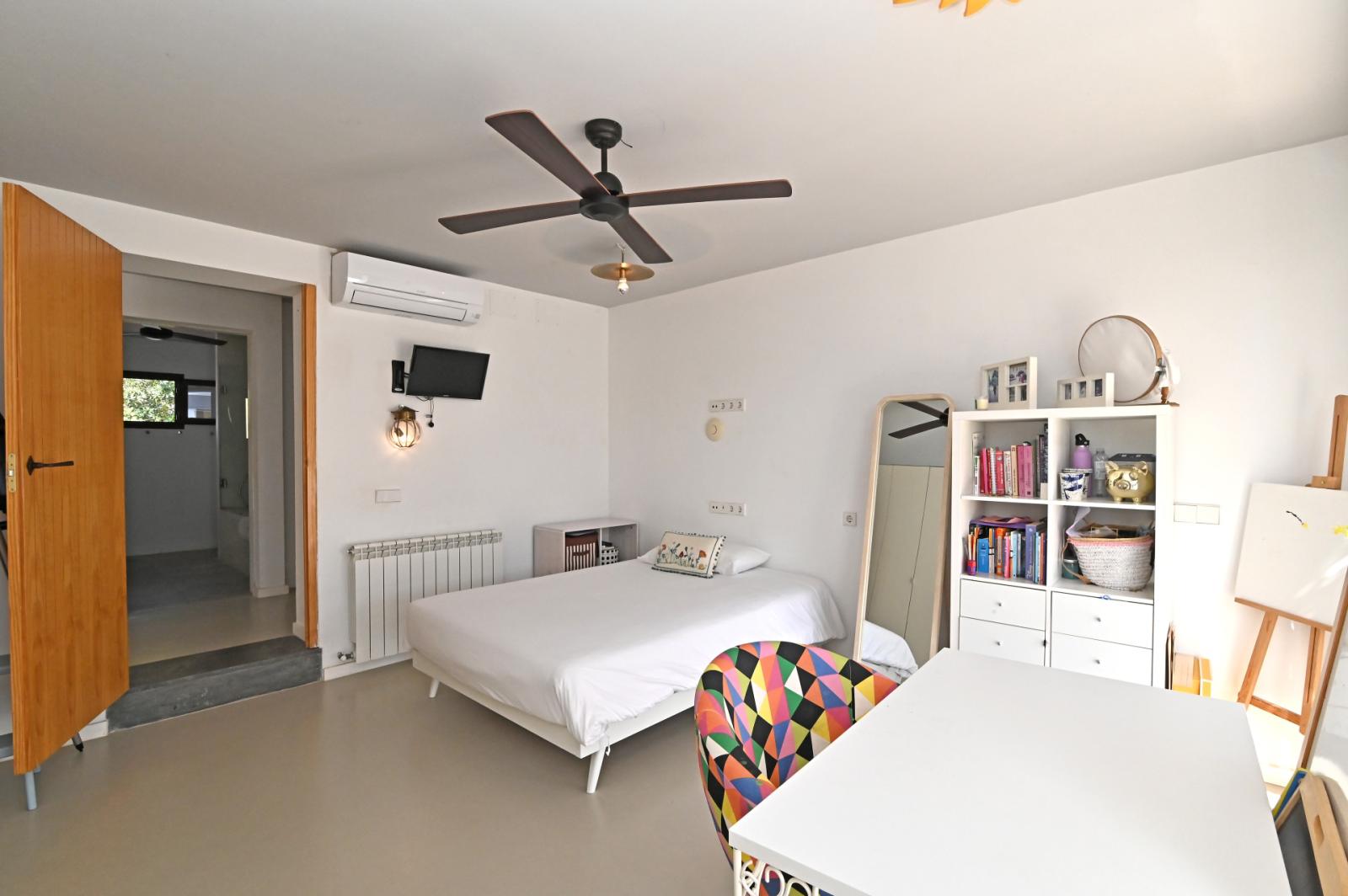 Villa for Rent in Santa Eulalia del Río