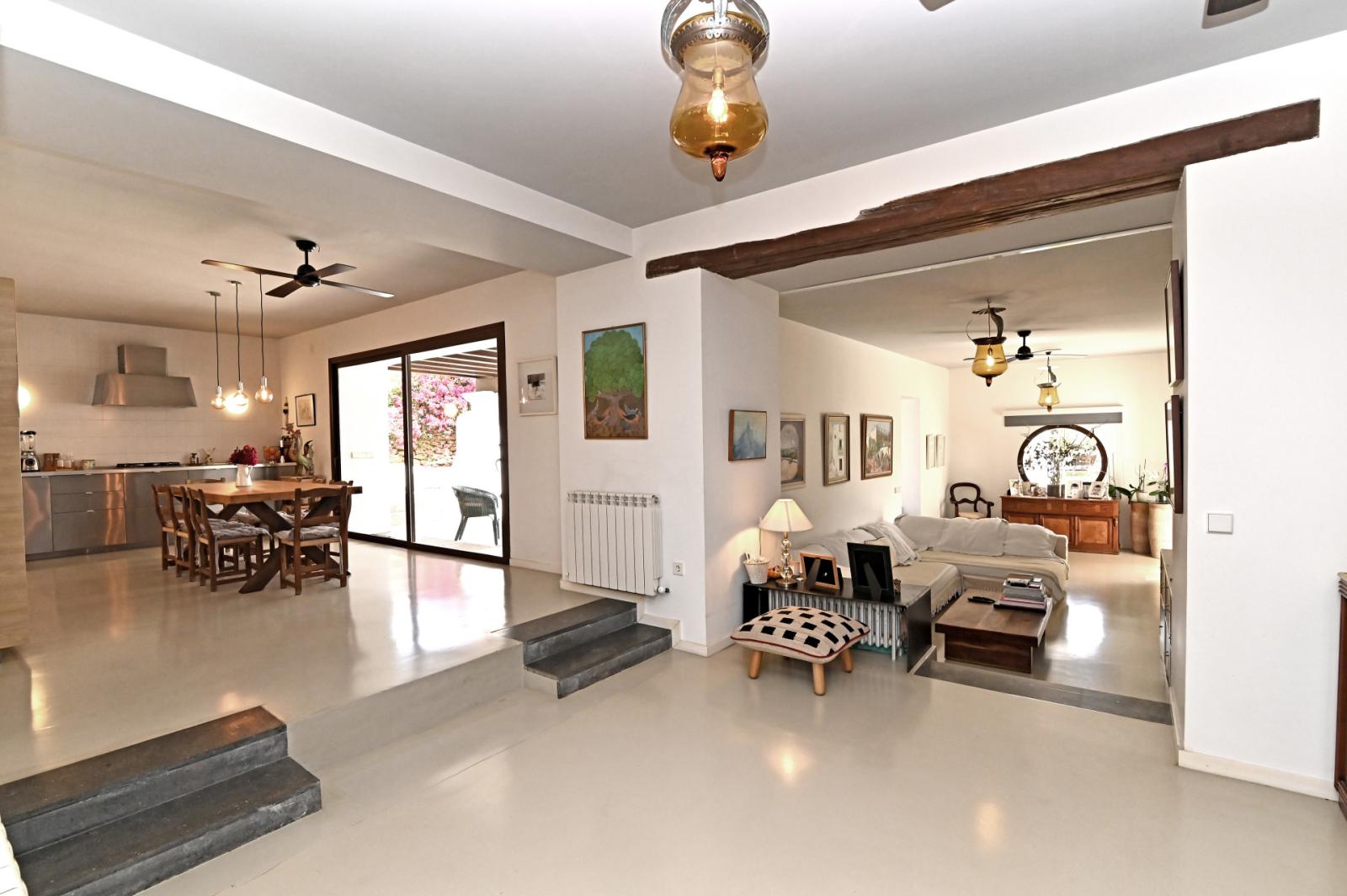 Villa for Rent in Santa Eulalia del Río