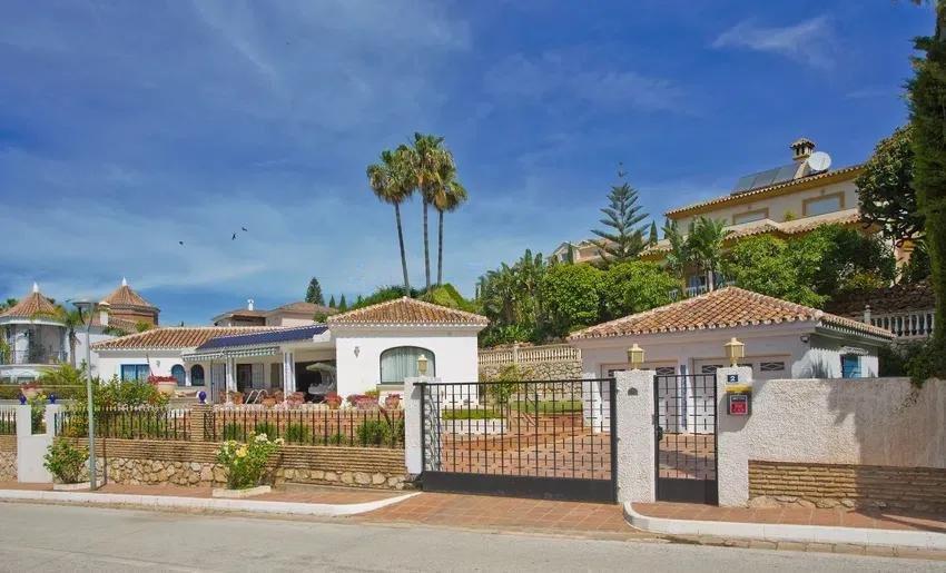 Chalet for Sale in Mijas