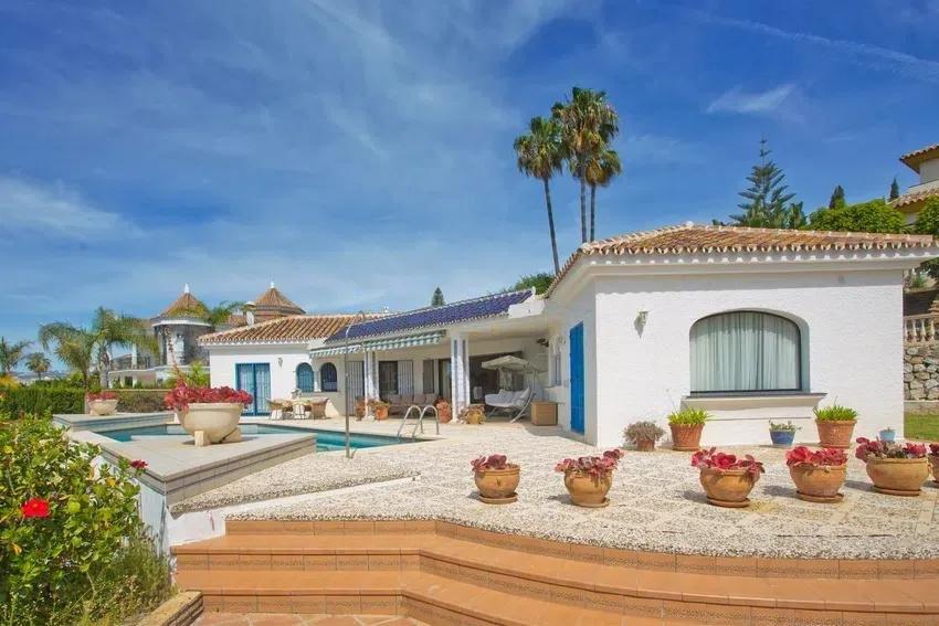 Chalet for Sale in Mijas