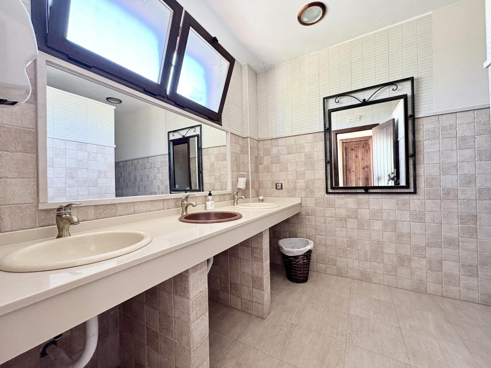 Premise for Sale in Olvera