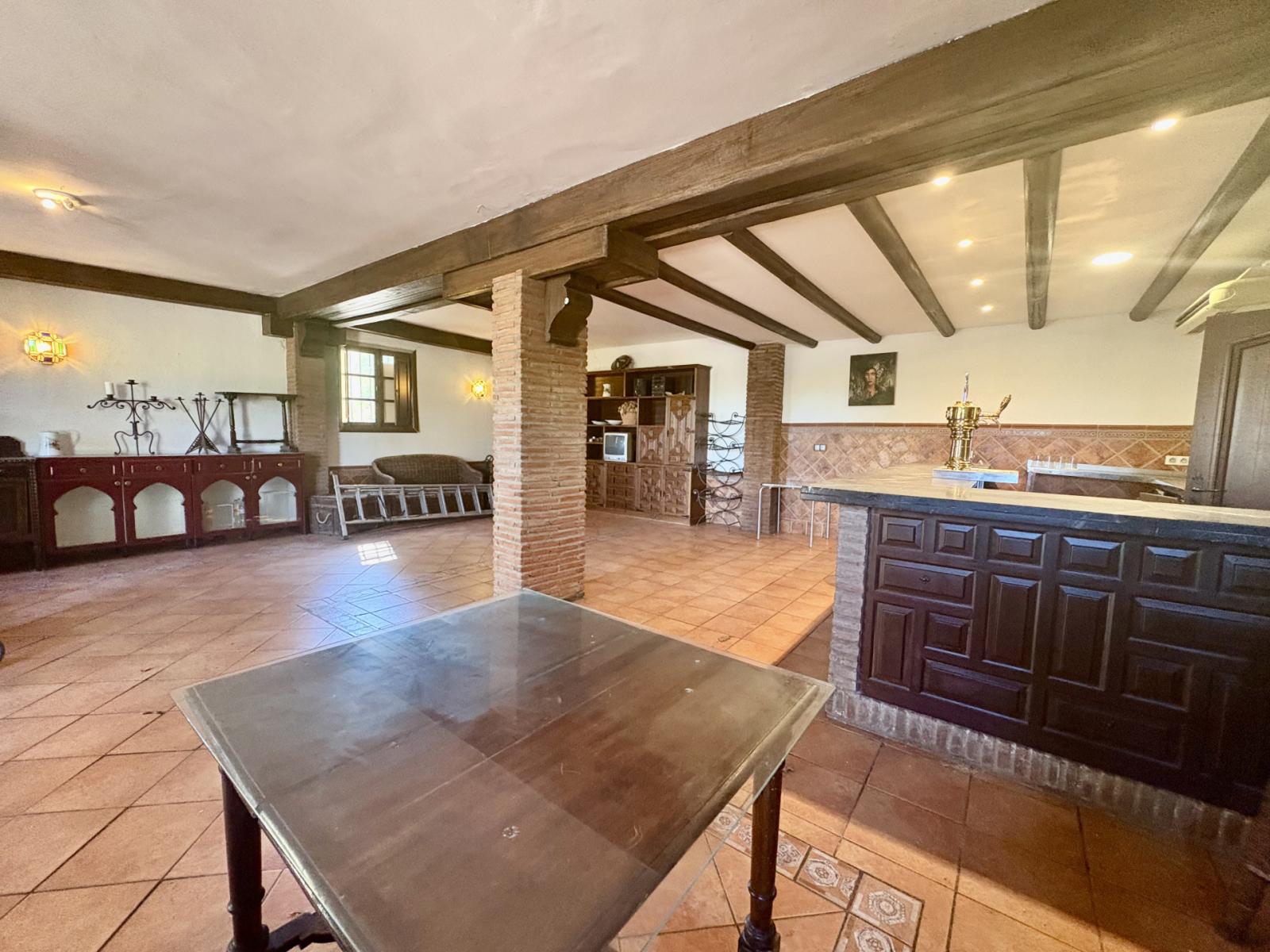 Premise for Sale in Olvera