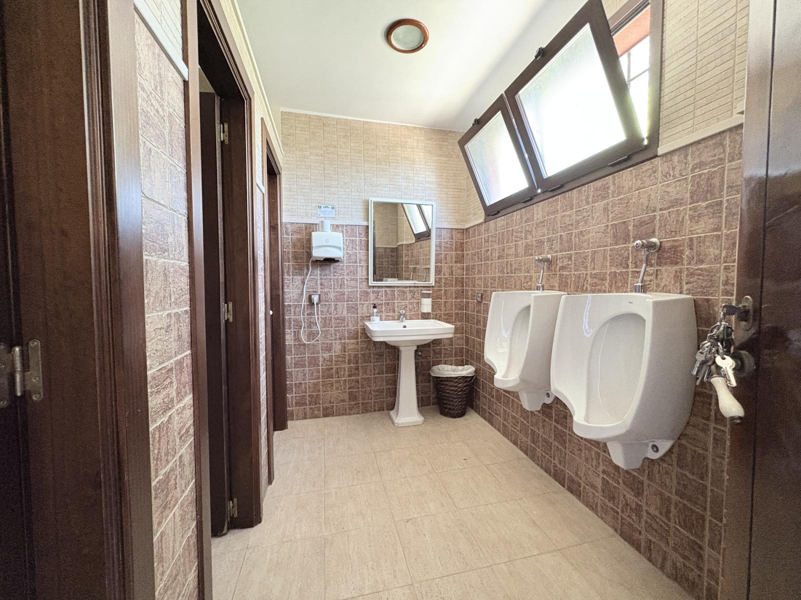 Premise for Sale in Olvera