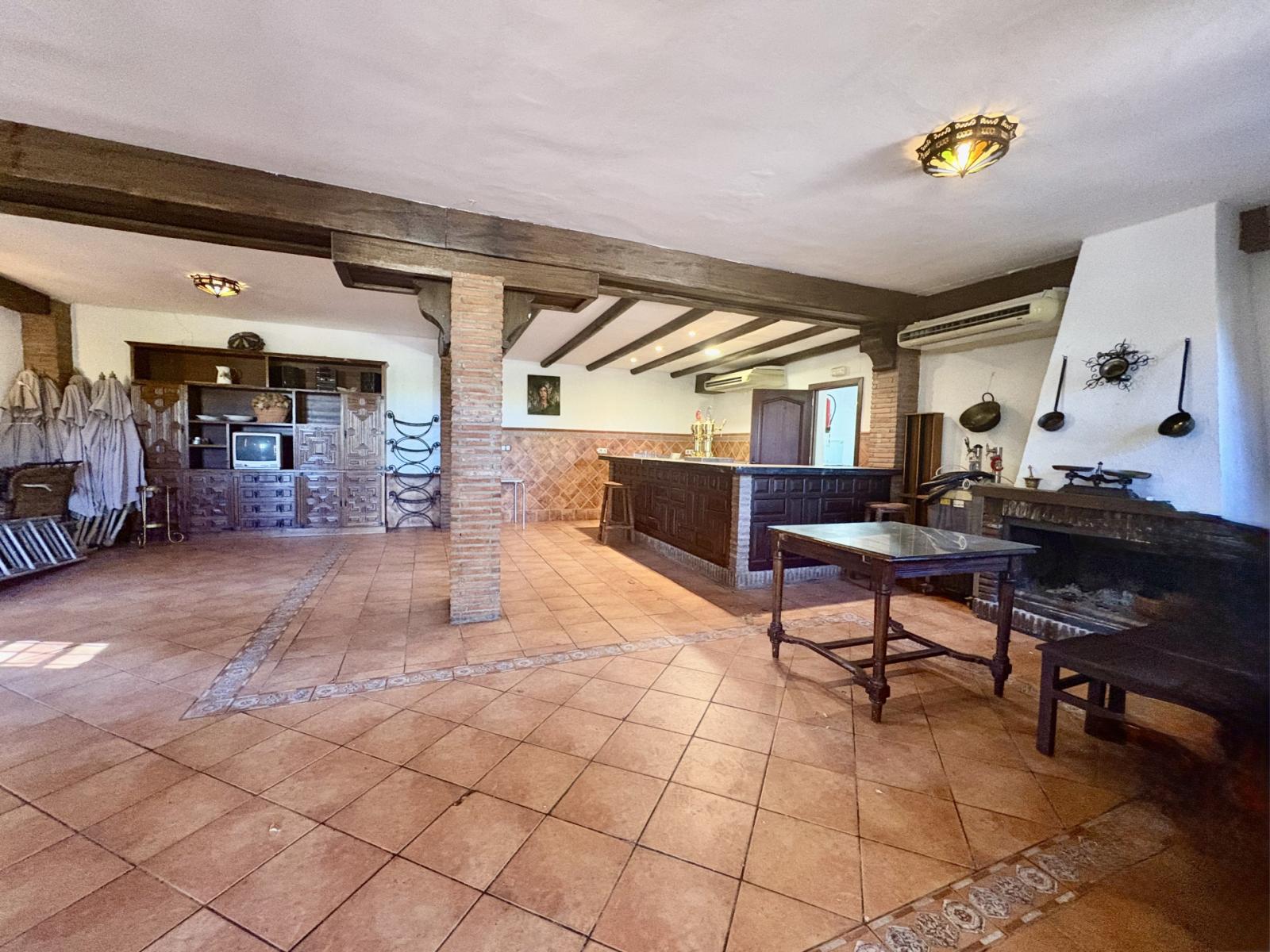 Premise for Sale in Olvera