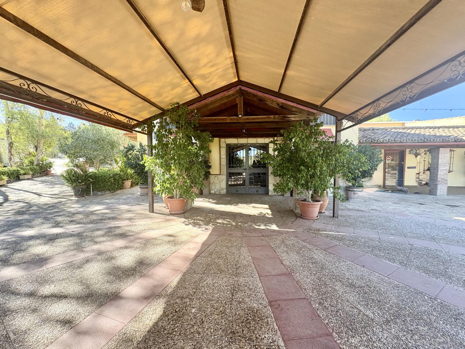 Premise for Sale in Olvera