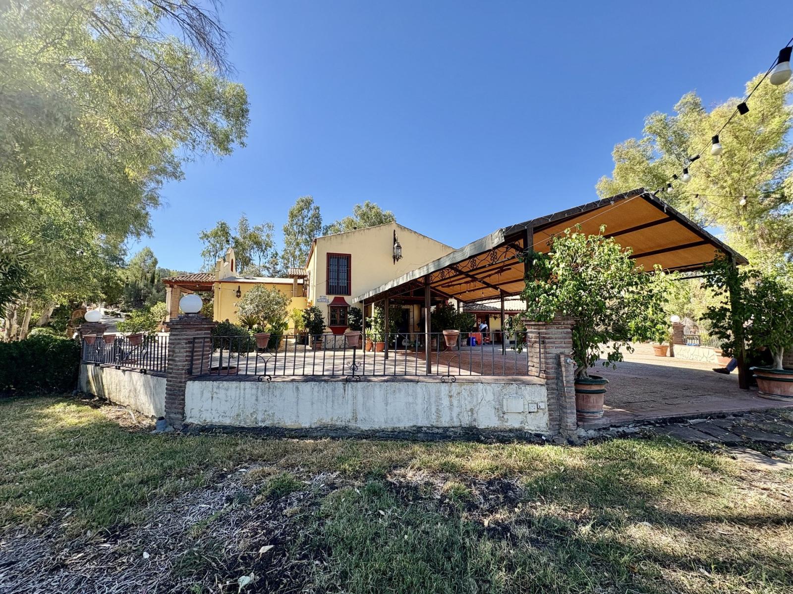 Premise for Sale in Olvera