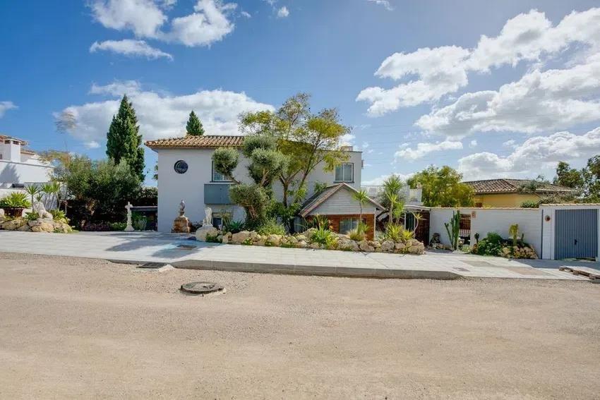 Villa en Venta en Estepona