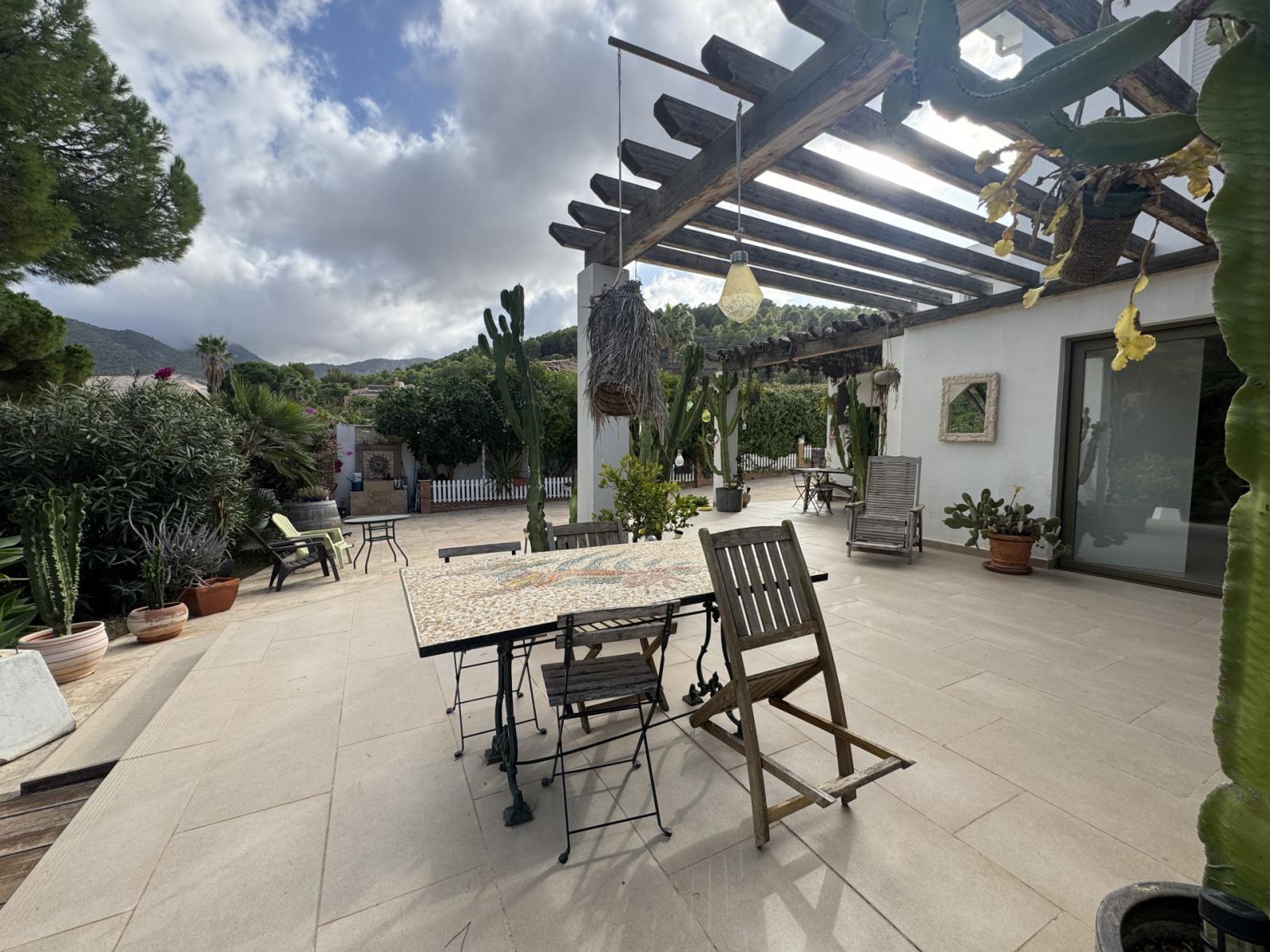 Villa for Sale in Alhaurín de la Torre