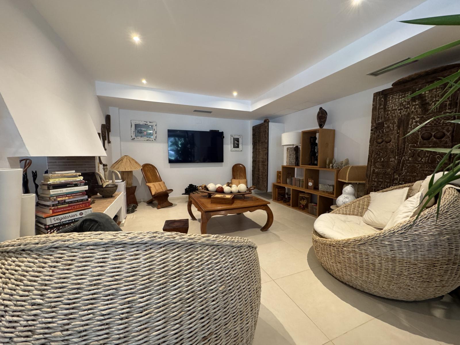 Villa for Sale in Alhaurín de la Torre