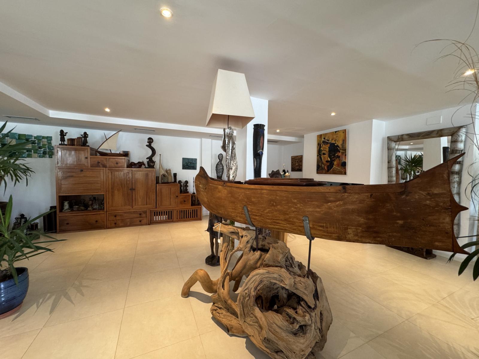 Villa for Sale in Alhaurín de la Torre