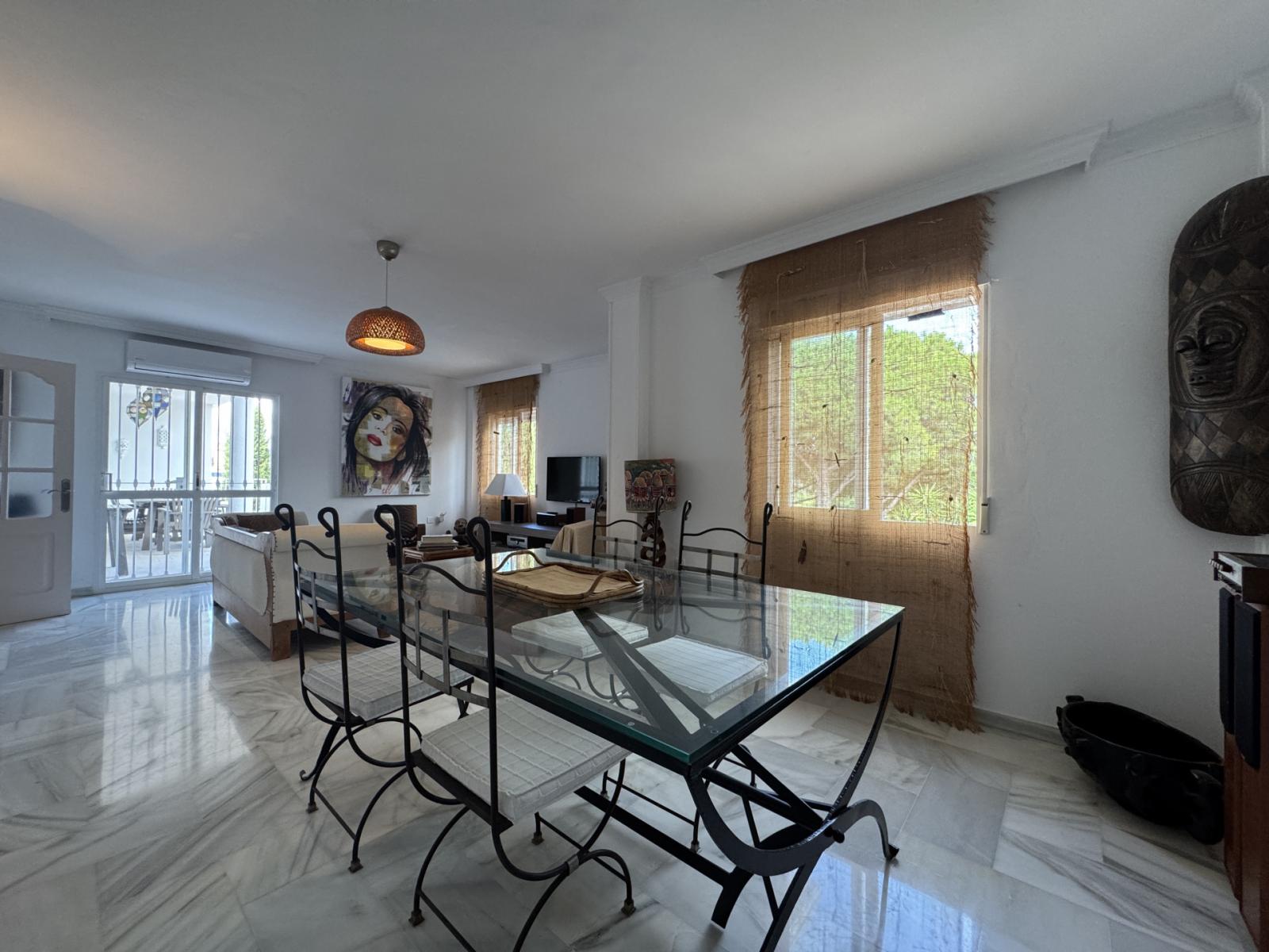 Villa for Sale in Alhaurín de la Torre
