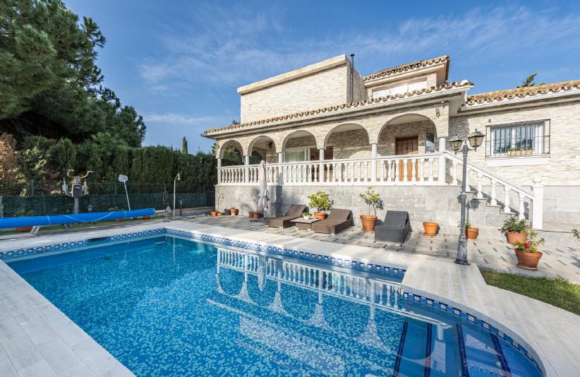 Chalet for Sale in Marbella