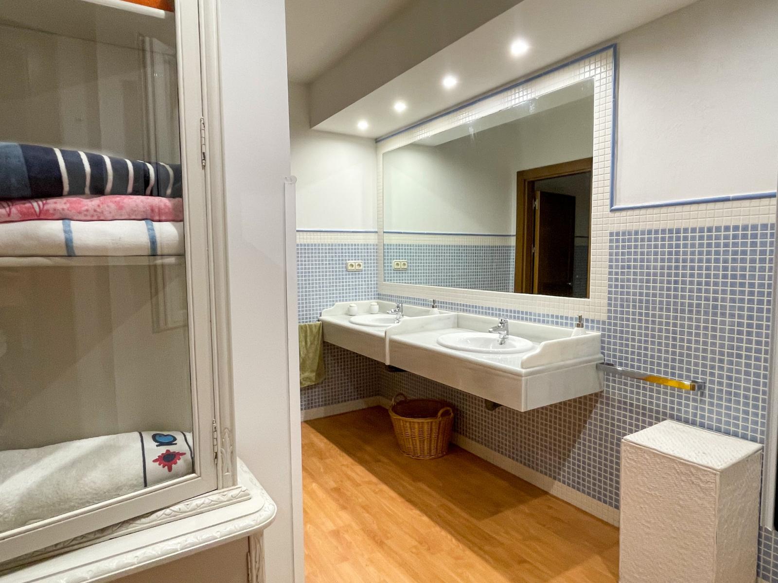 Villa for Sale in Antequera