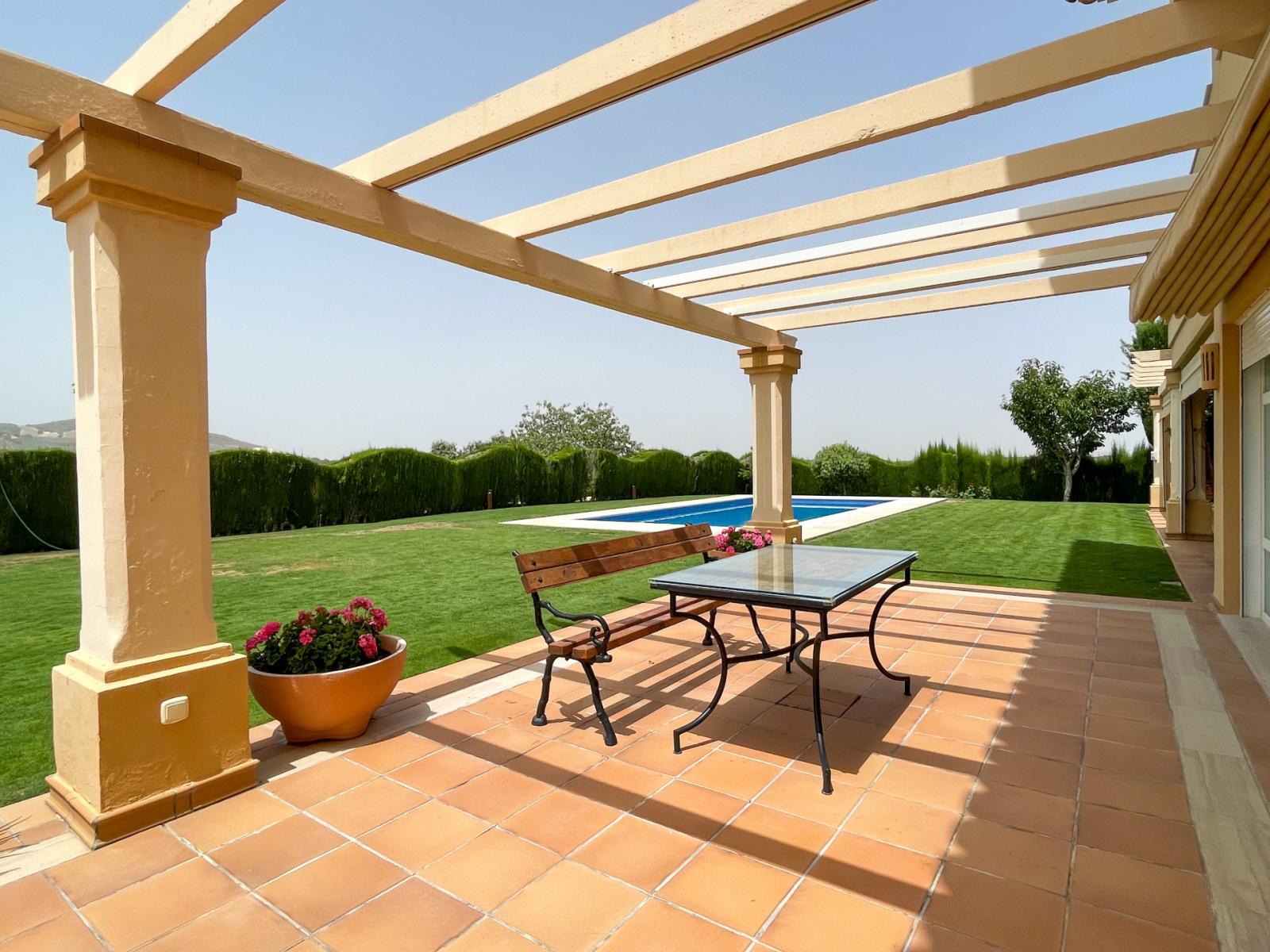 Villa for Sale in Antequera