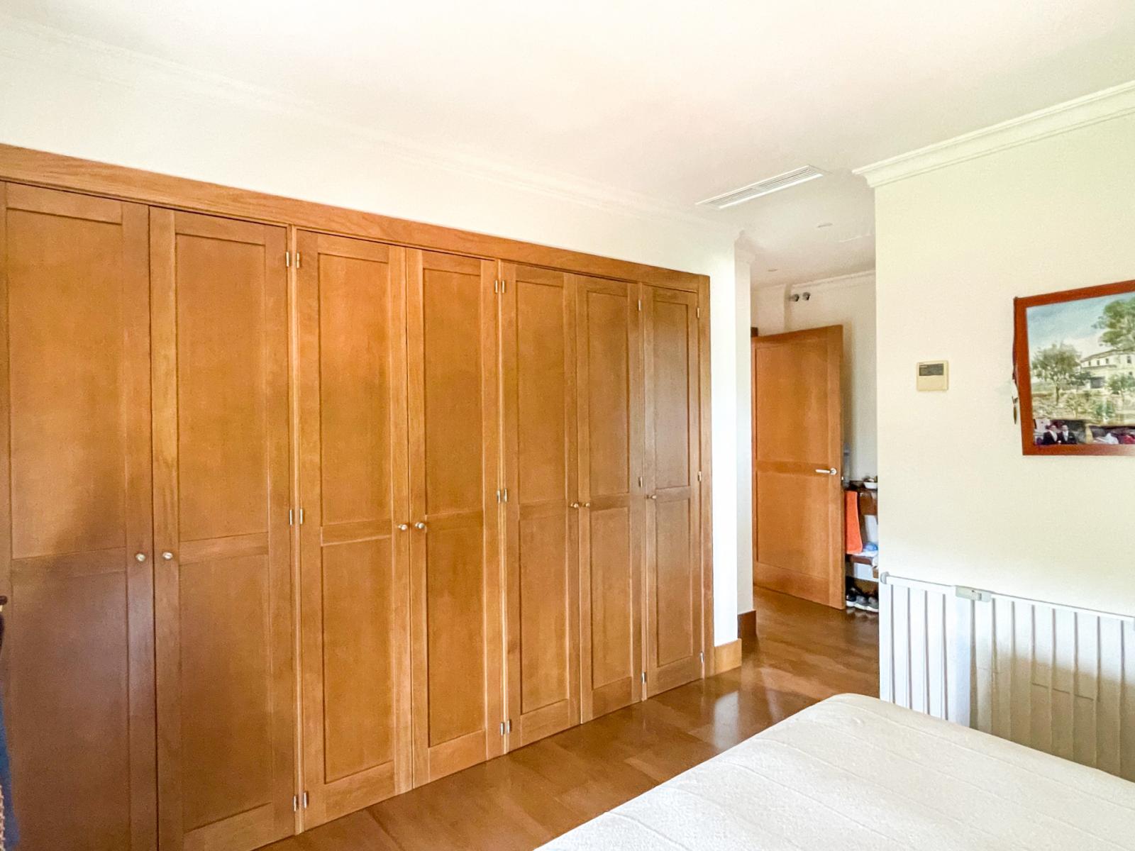 Villa for Sale in Antequera