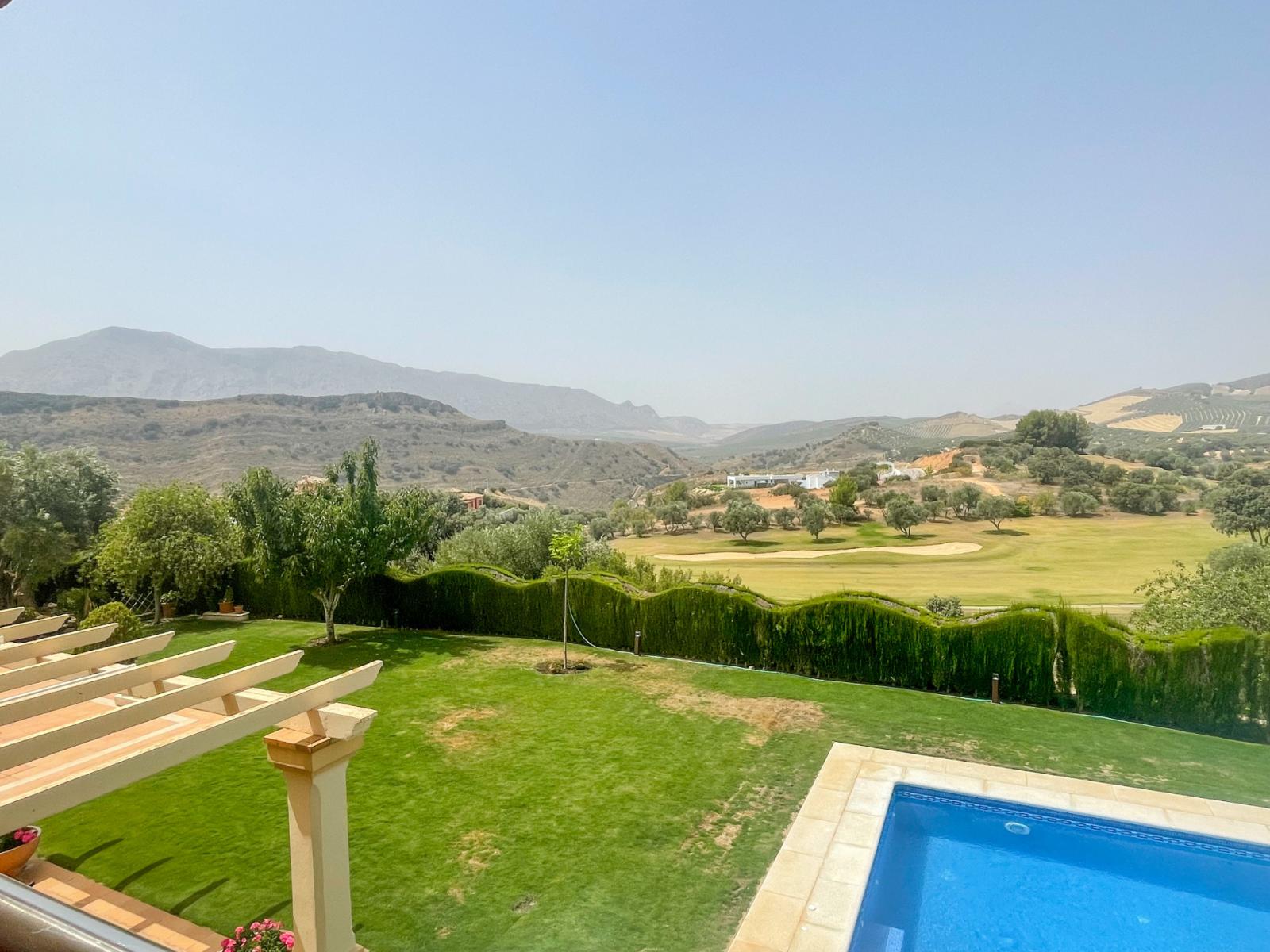 Villa for Sale in Antequera