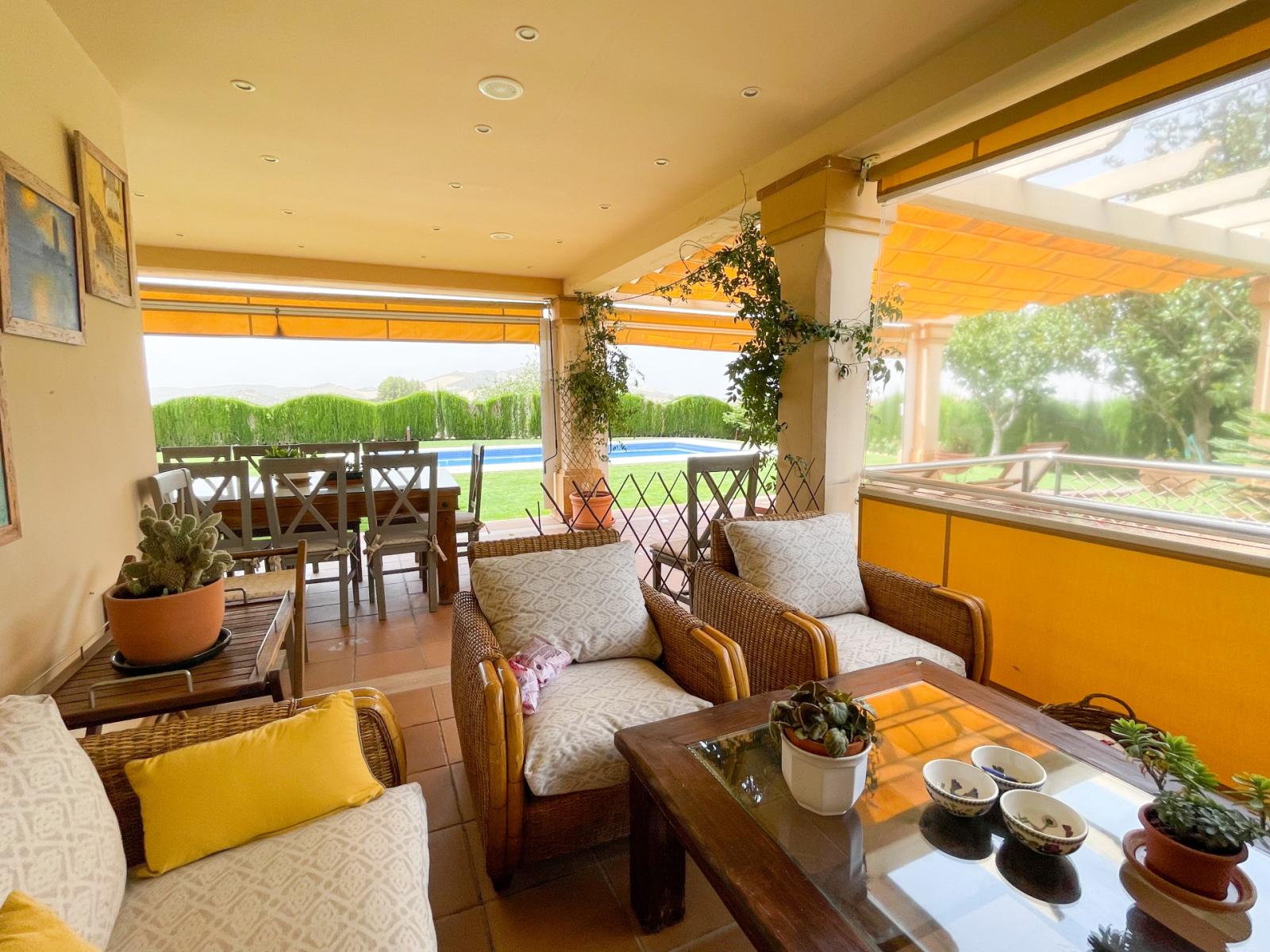 Villa for Sale in Antequera