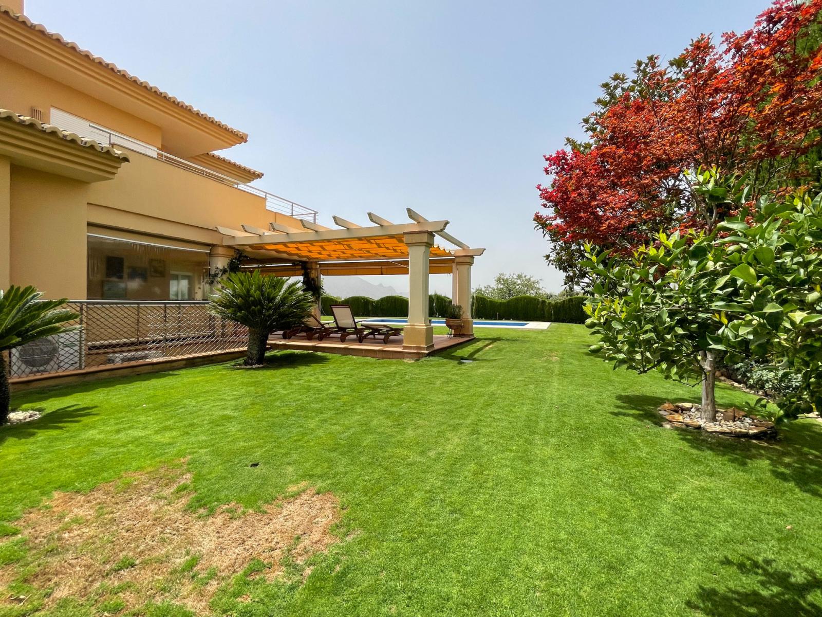 Villa for Sale in Antequera