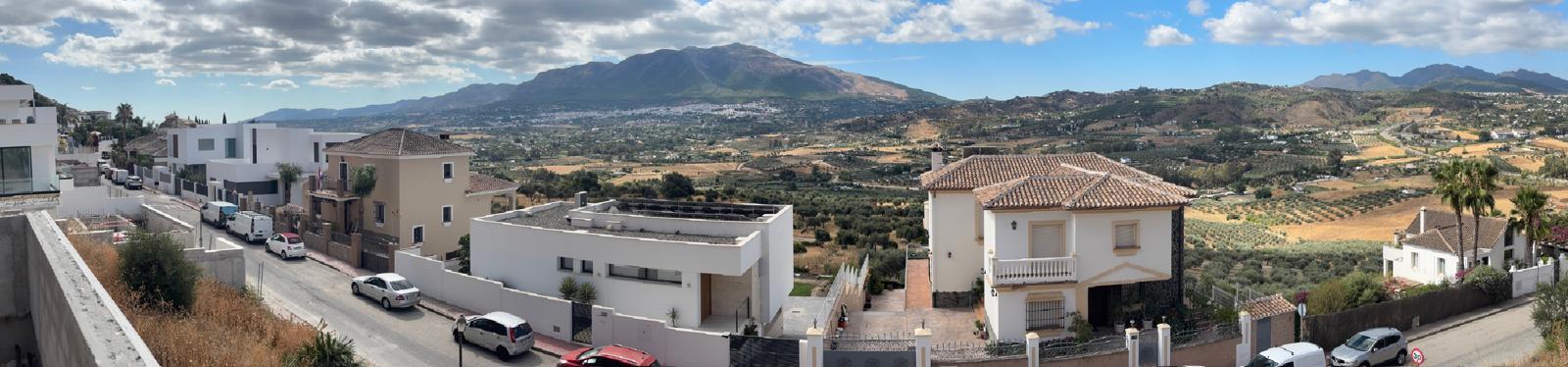 Villa for Sale in Coín