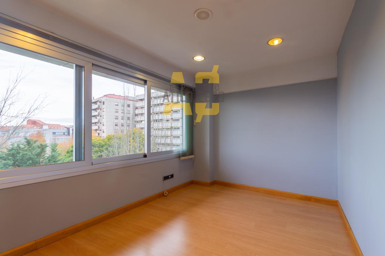Office for Sale in Vigo