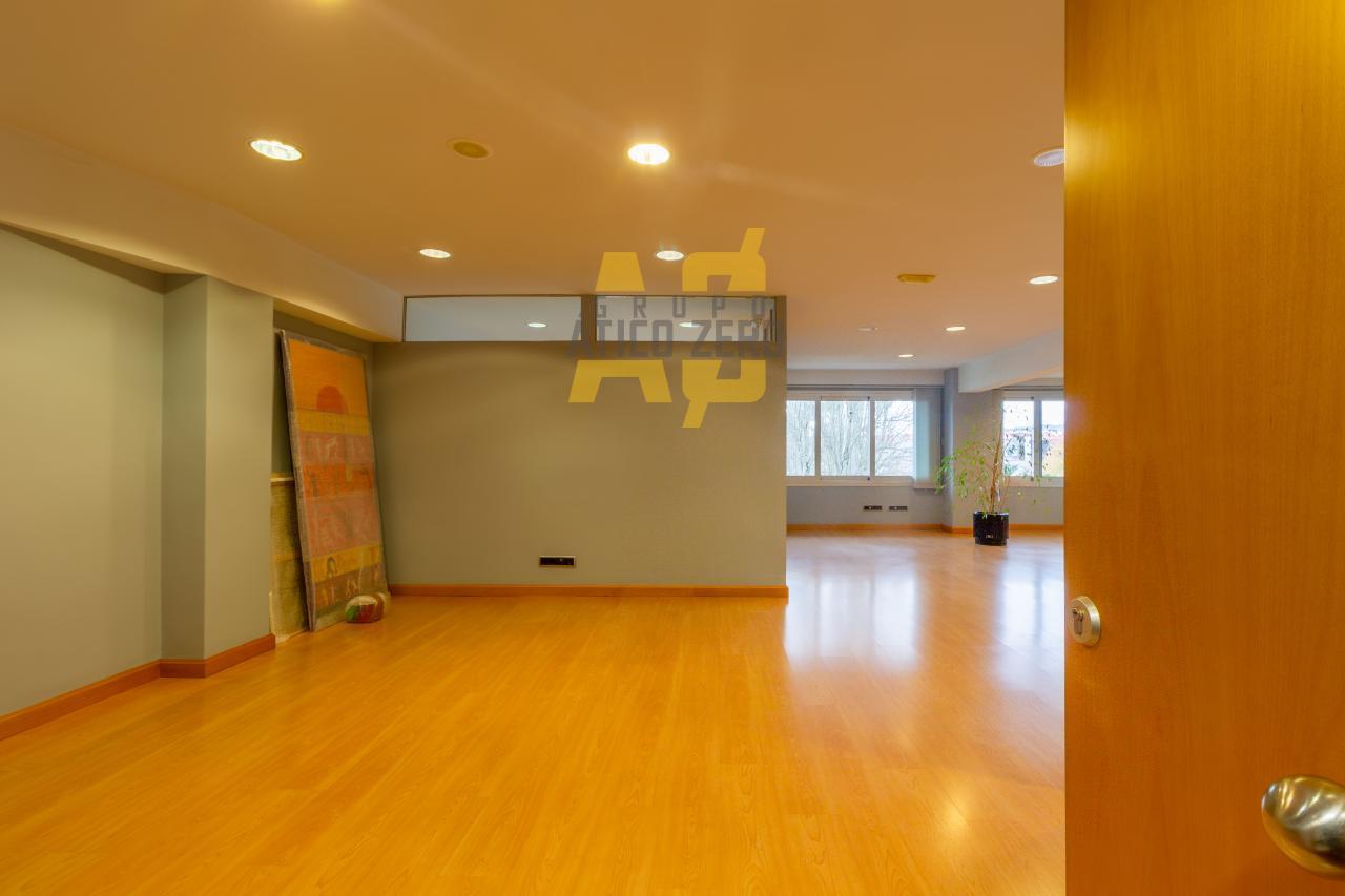 Office for Sale in Vigo