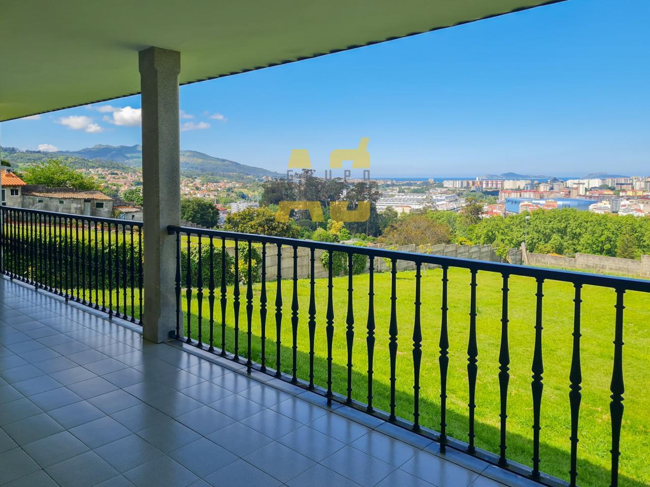 Chalet for Sale in Vigo