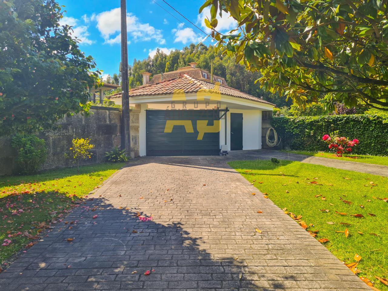 Chalet for Sale in Vigo