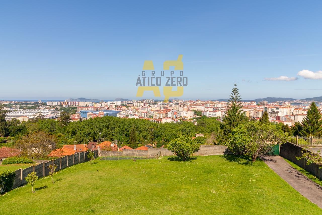 Chalet for Sale in Vigo