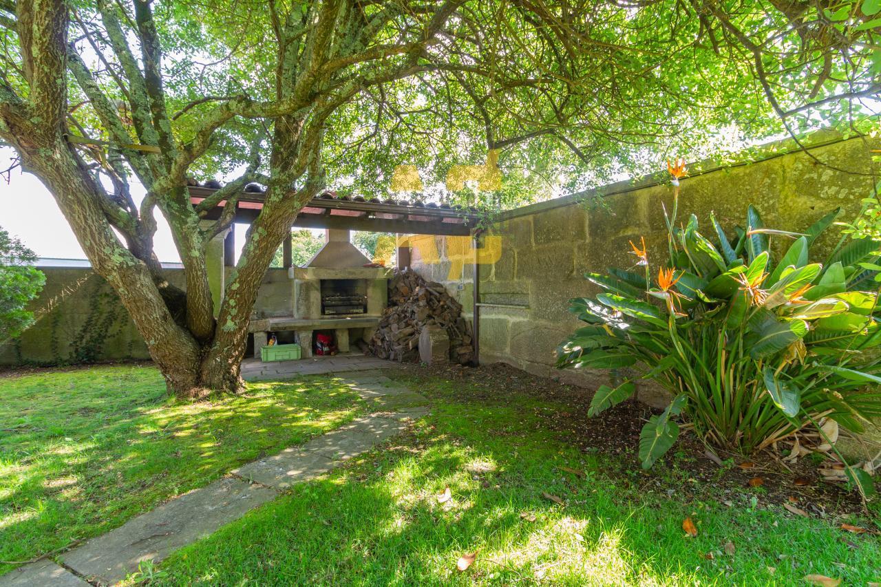 Chalet for Sale in Vigo