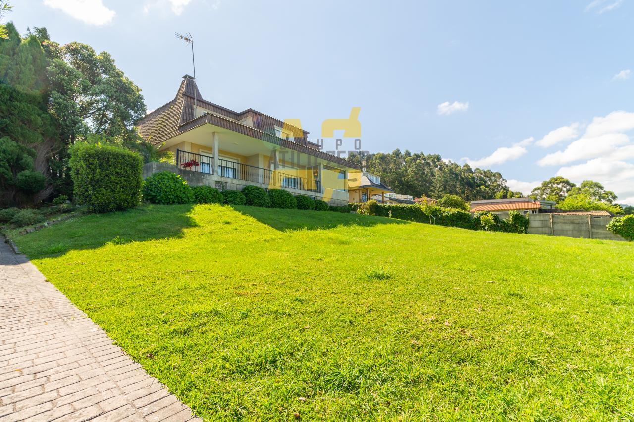 Chalet for Sale in Vigo