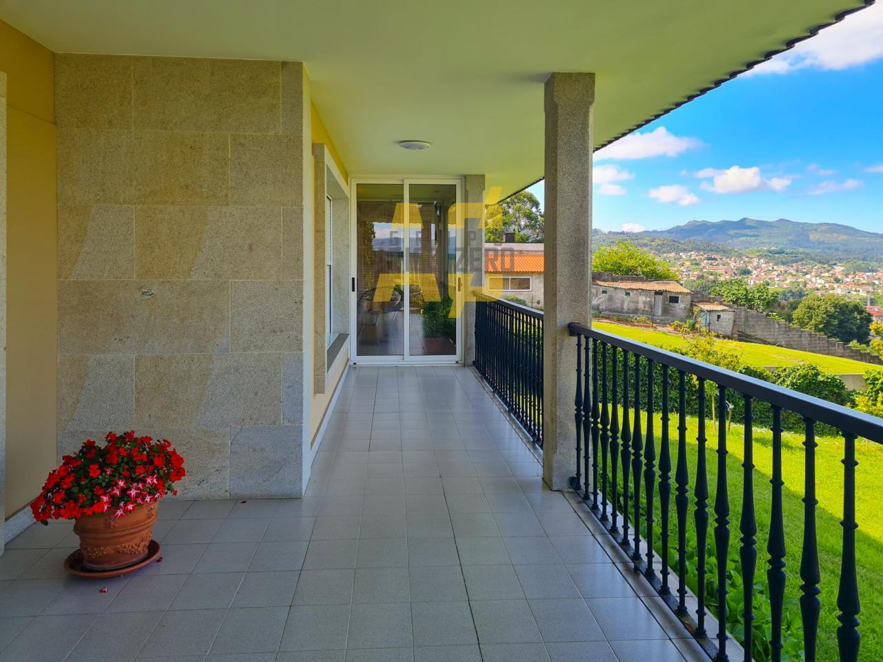 Chalet for Sale in Vigo