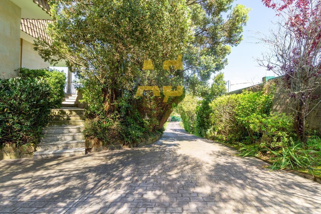 Chalet for Sale in Vigo