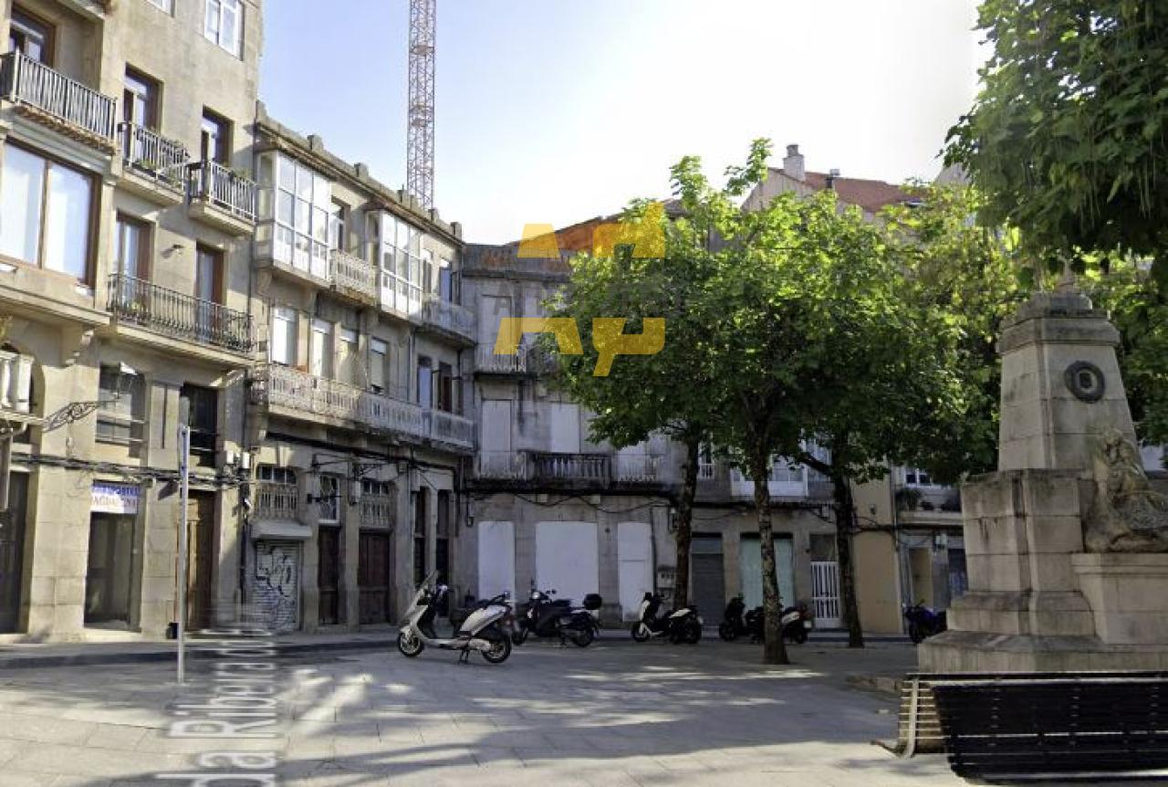 Building for Sale in Vigo