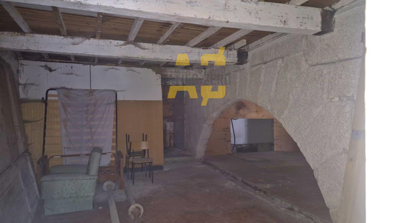 Building for Sale in Vigo