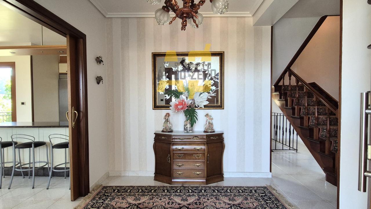 Chalet for Sale in Redondela