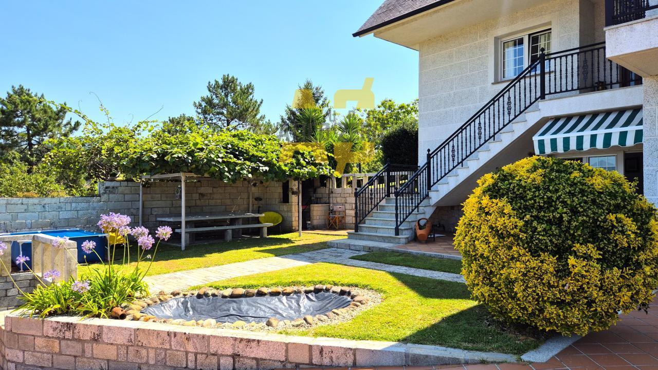 Chalet for Sale in Redondela