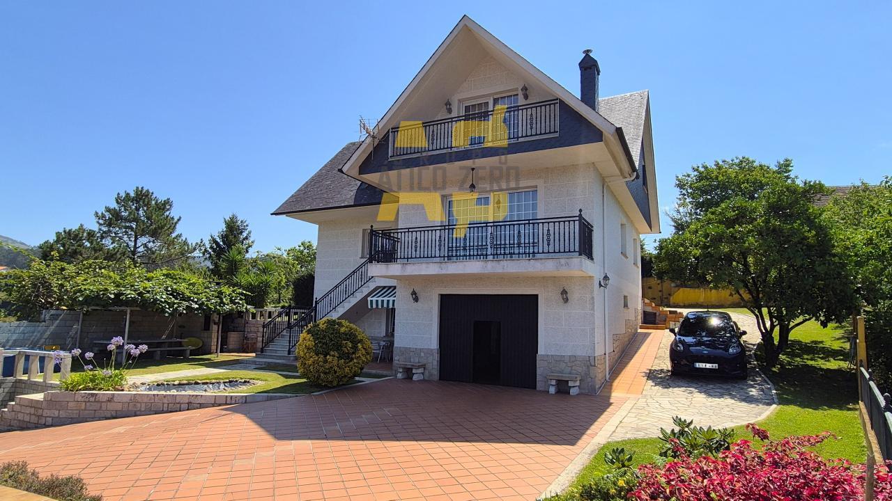 Chalet for Sale in Redondela
