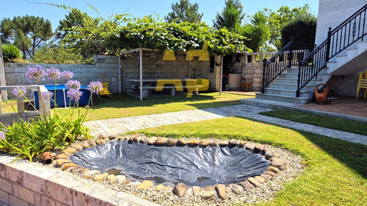 Chalet for Sale in Redondela