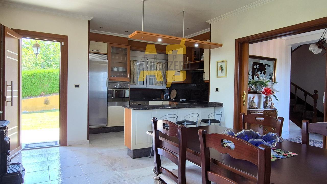 Chalet for Sale in Redondela
