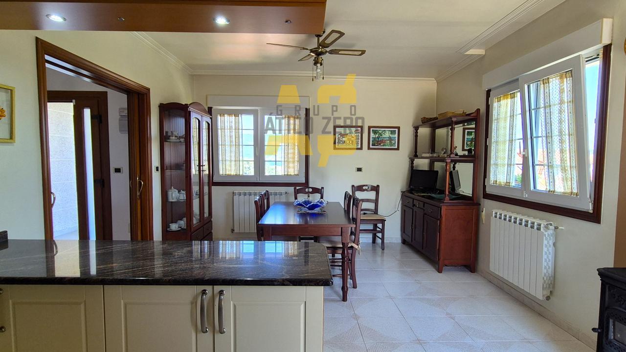Chalet for Sale in Redondela