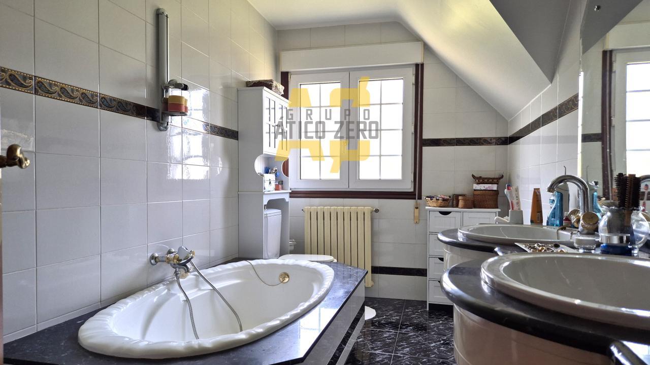 Chalet for Sale in Redondela
