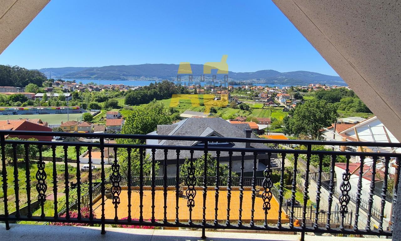 Chalet for Sale in Redondela