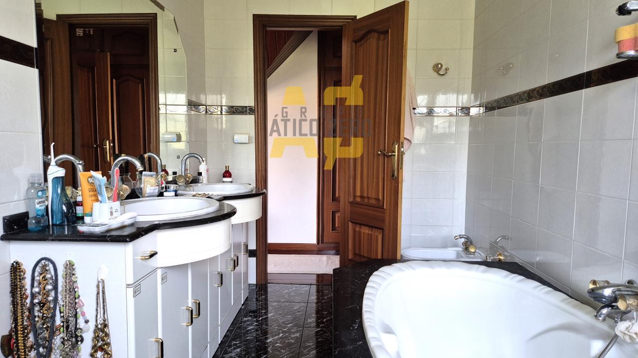 Chalet for Sale in Redondela