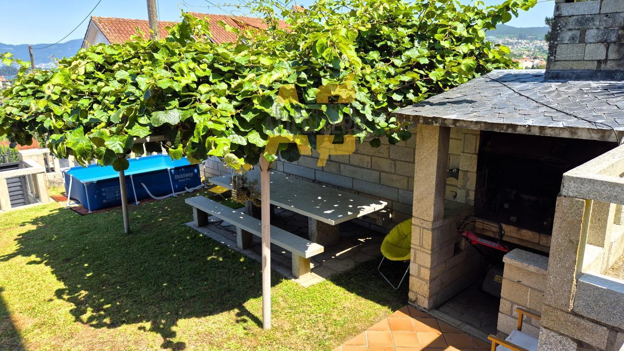 Chalet for Sale in Redondela