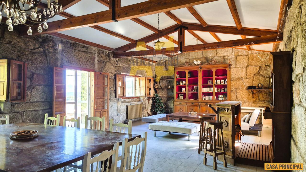 House for Sale in Cangas