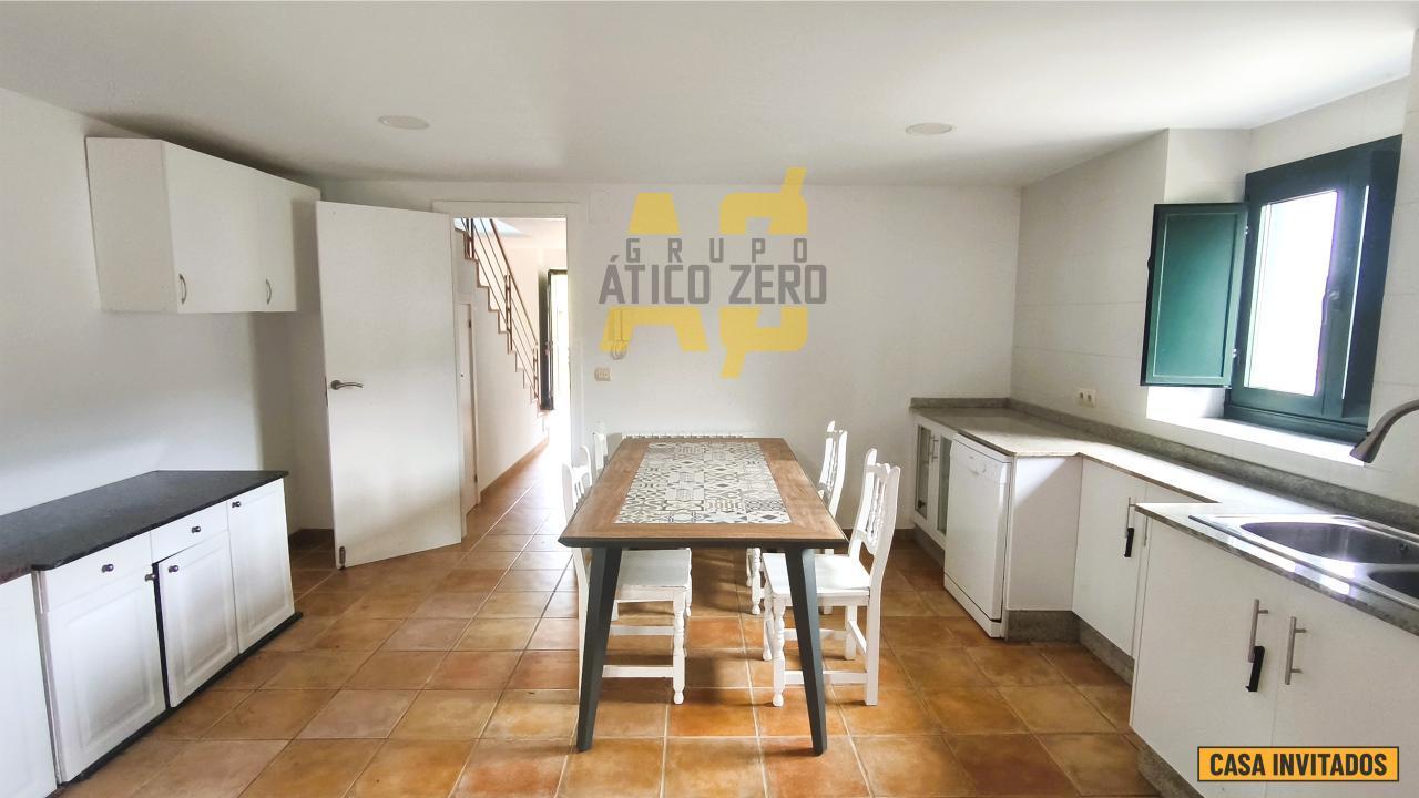 House for Sale in Cangas