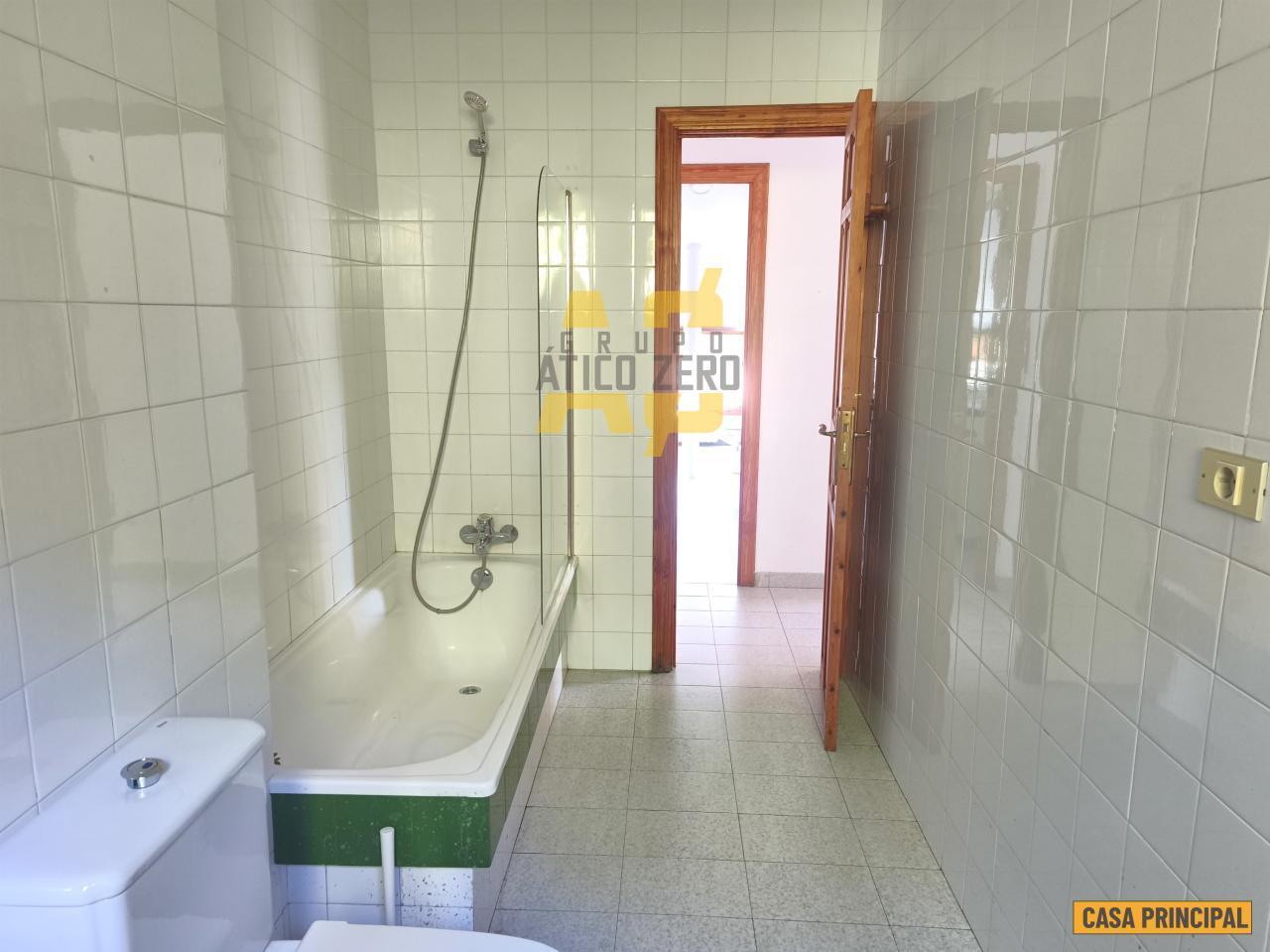 House for Sale in Cangas