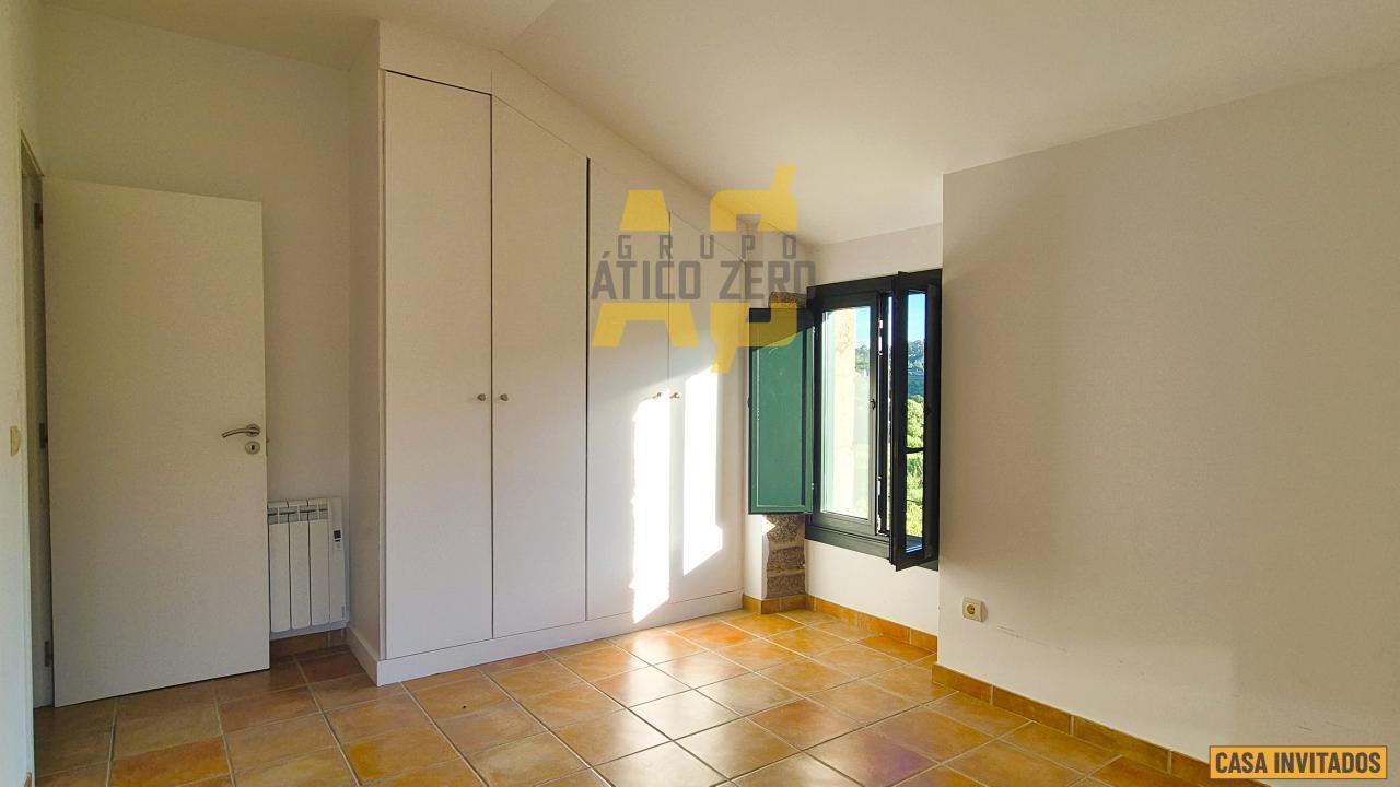 House for Sale in Cangas