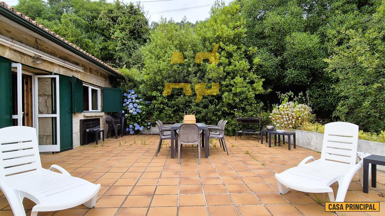 House for Sale in Cangas