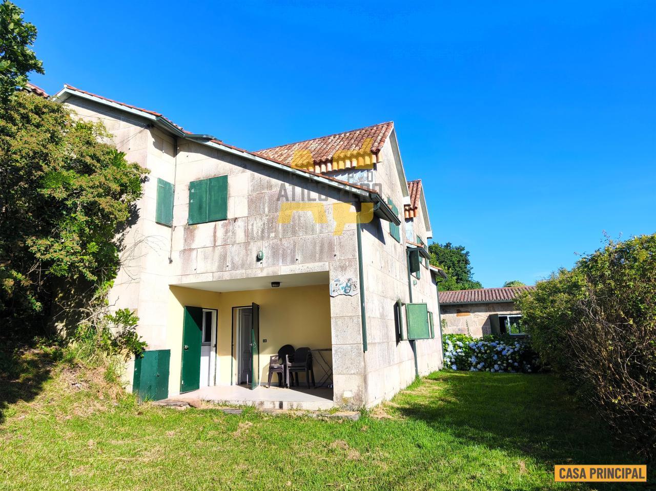 House for Sale in Cangas